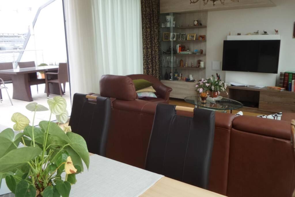 Grosses Penthouse #12 Mit Terrasse Und Aussicht Apartment เวียนนา ภายนอก รูปภาพ