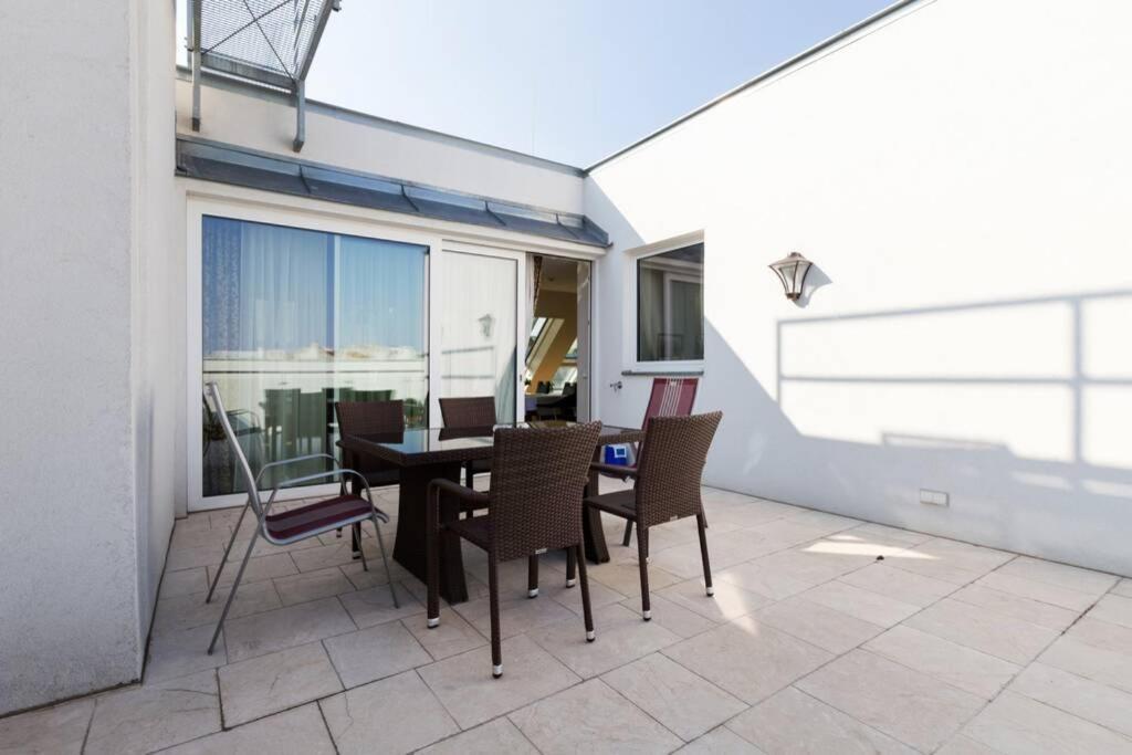 Grosses Penthouse #12 Mit Terrasse Und Aussicht Apartment เวียนนา ภายนอก รูปภาพ